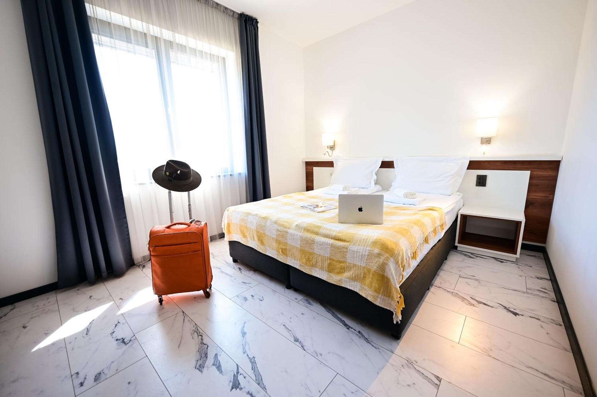 Rubo Hotel Sumen Kültér fotó