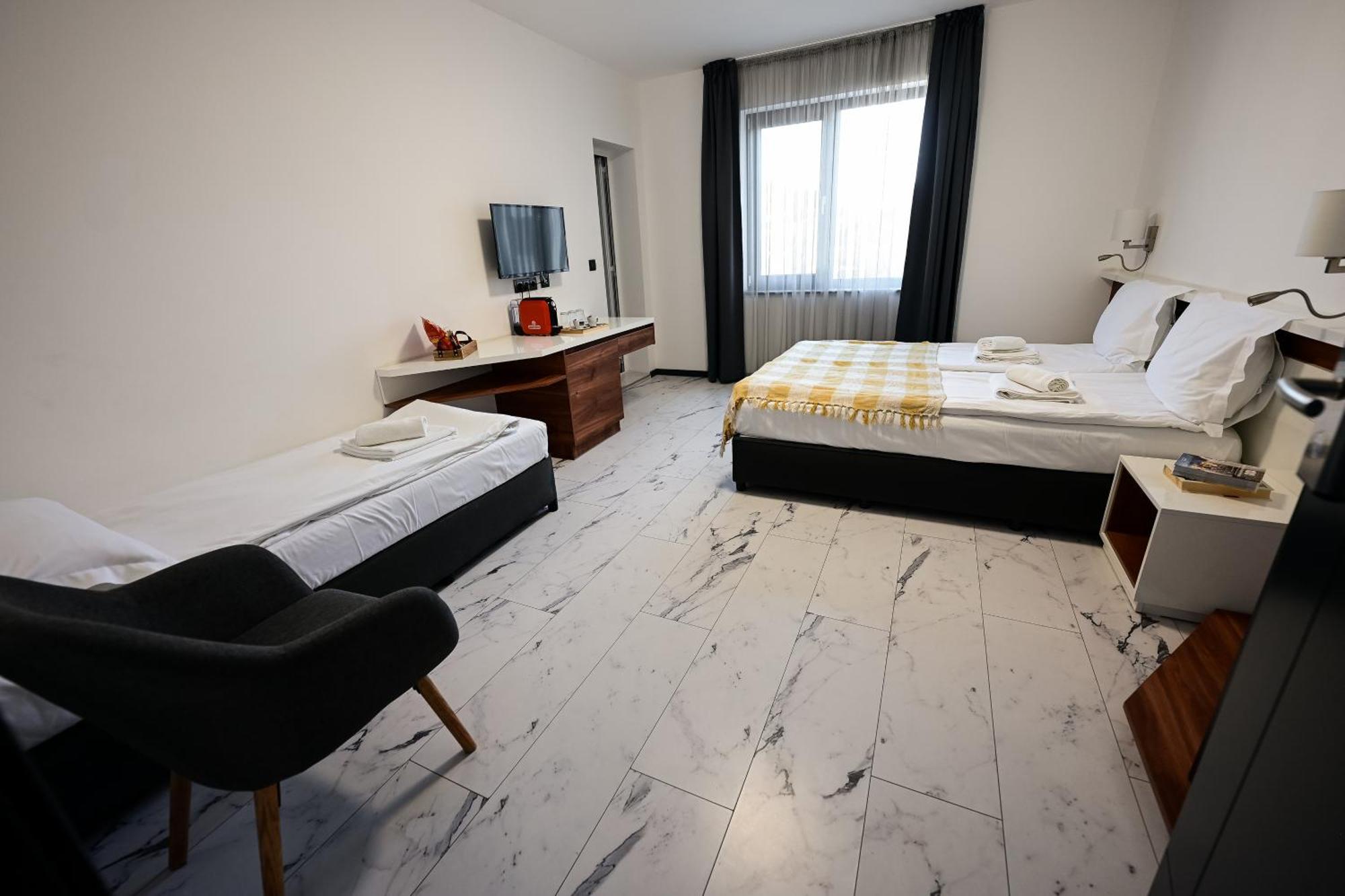 Rubo Hotel Sumen Kültér fotó